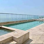 Large 3Br Apt With Beautiful Ocean Views