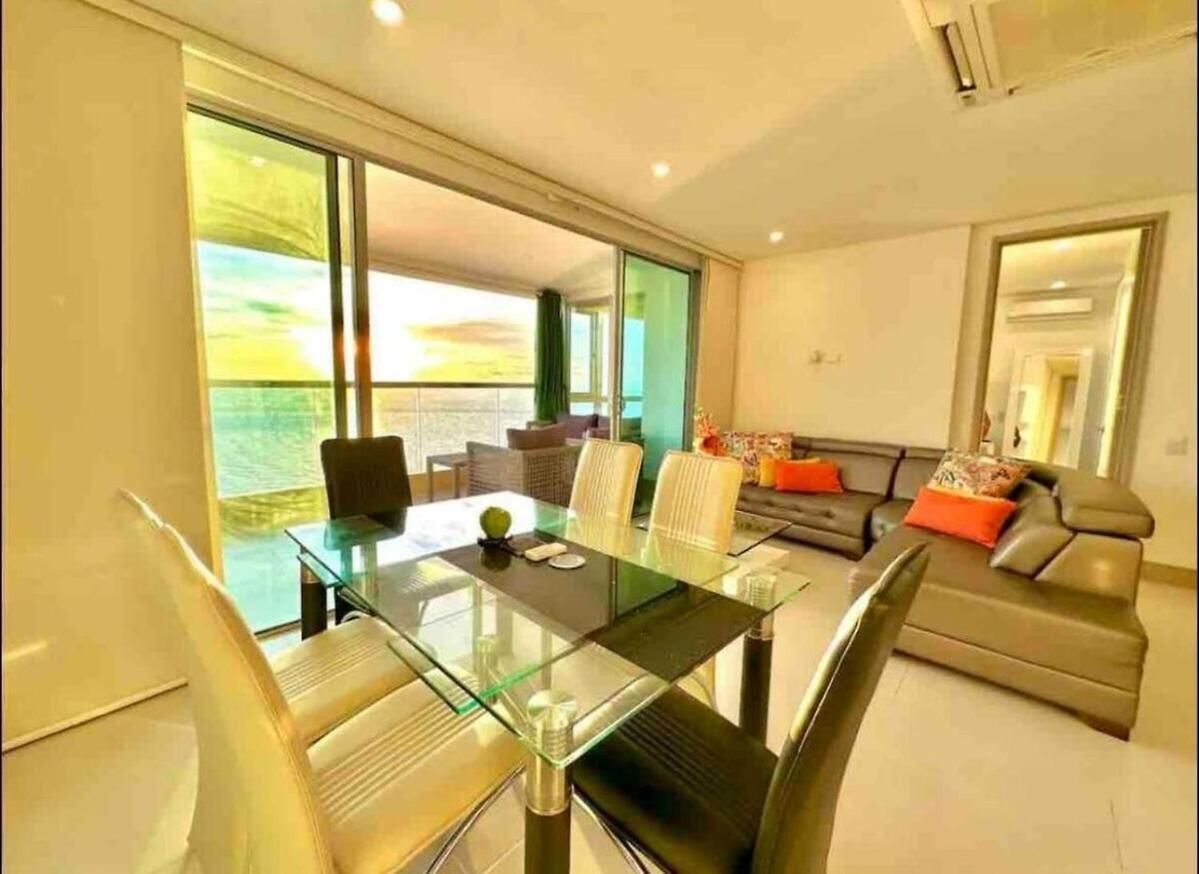 Large 3br With Beautiful Ocean Views Apartamento Cartagena