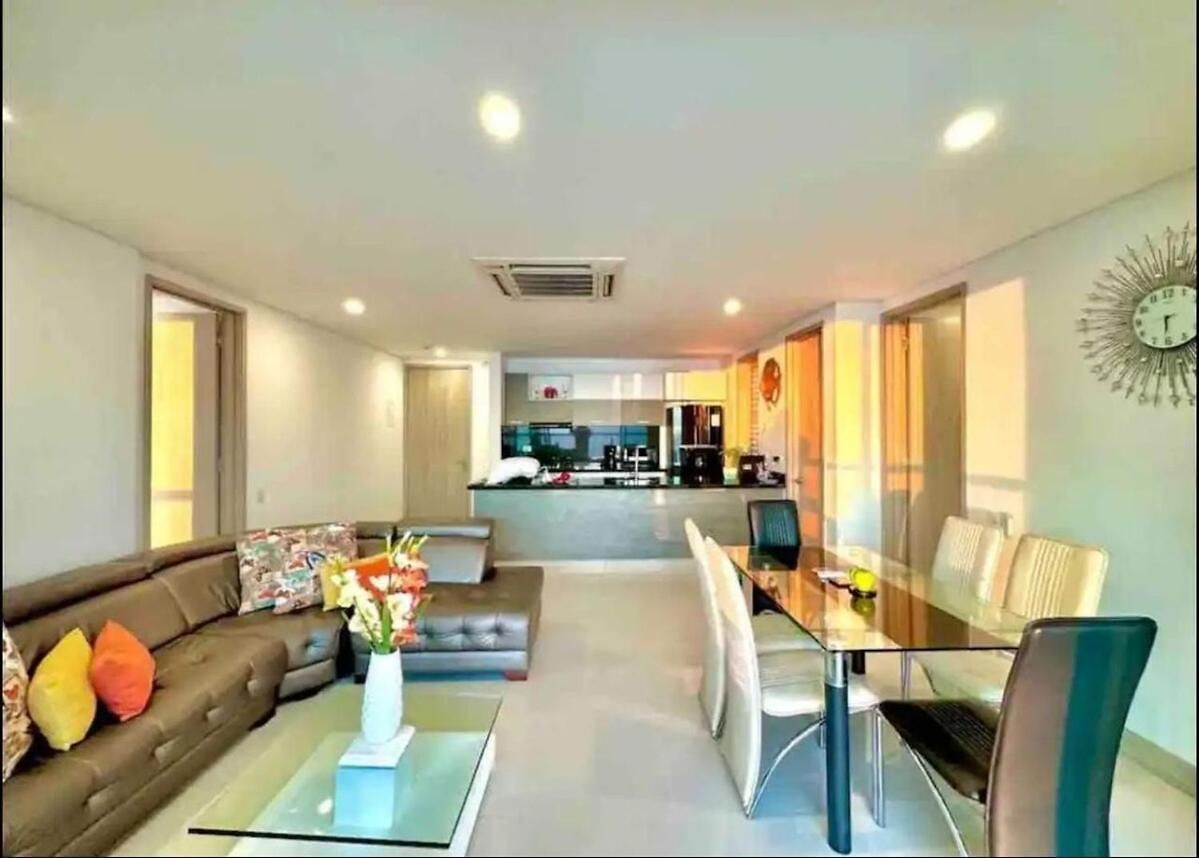 Large 3br With Beautiful Ocean Views Apartamento Cartagena