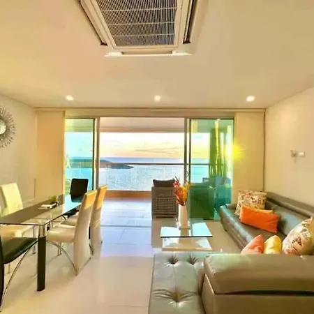 Large 3br With Beautiful Ocean Views
