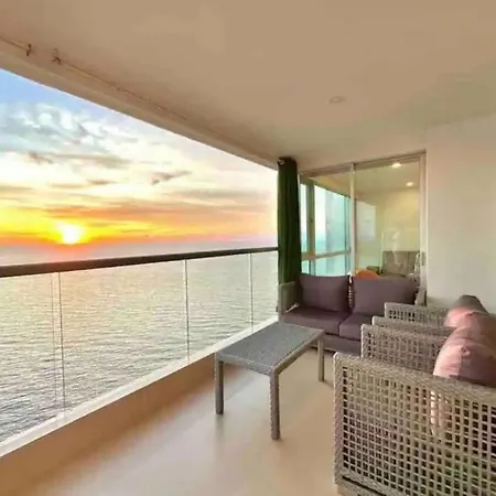 Large 3br With Beautiful Ocean Views Apartamento Cartagena